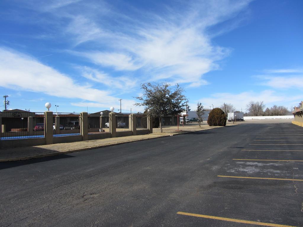 Days Inn By Wyndham Plainview エクステリア 写真